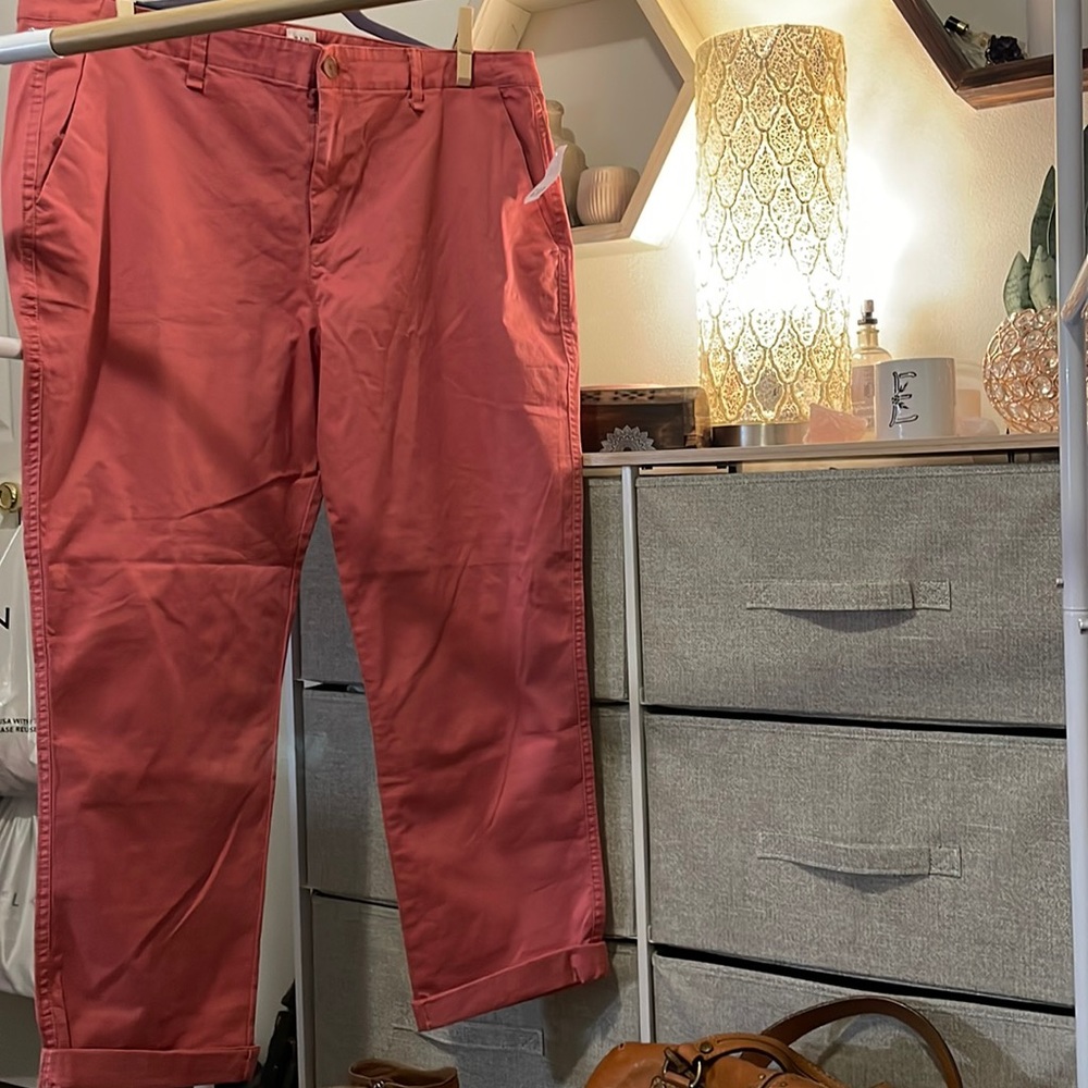 Gap Girlfriend Cropped Khaki